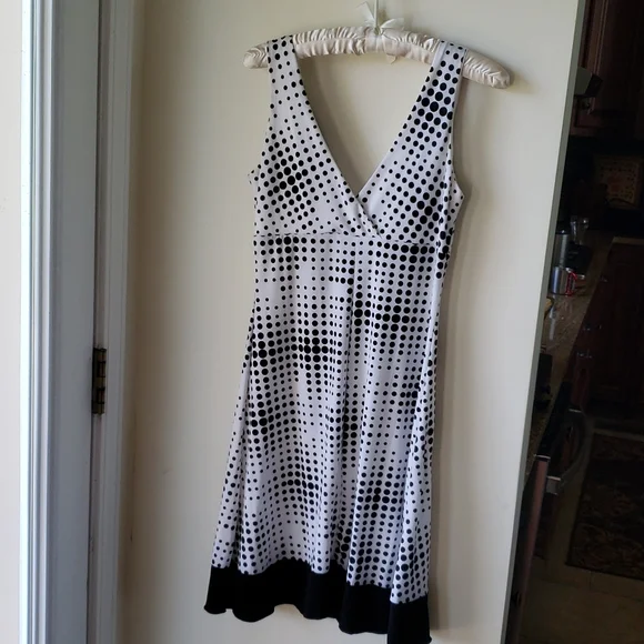 Charlotte Russe Sleeveless‎ Dress Dots - Picture 5 of 9